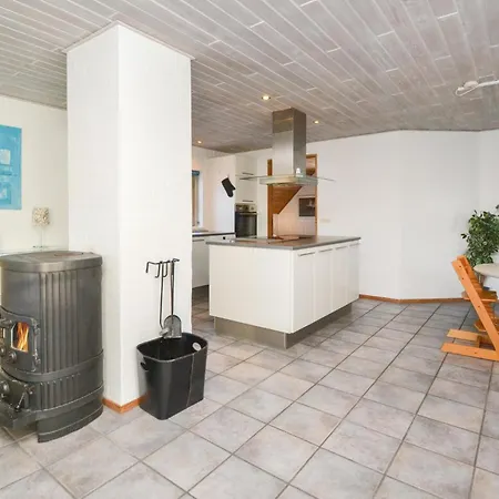 Hébergement de vacances Beach Front Home In Blavand With Sauna Blåvand